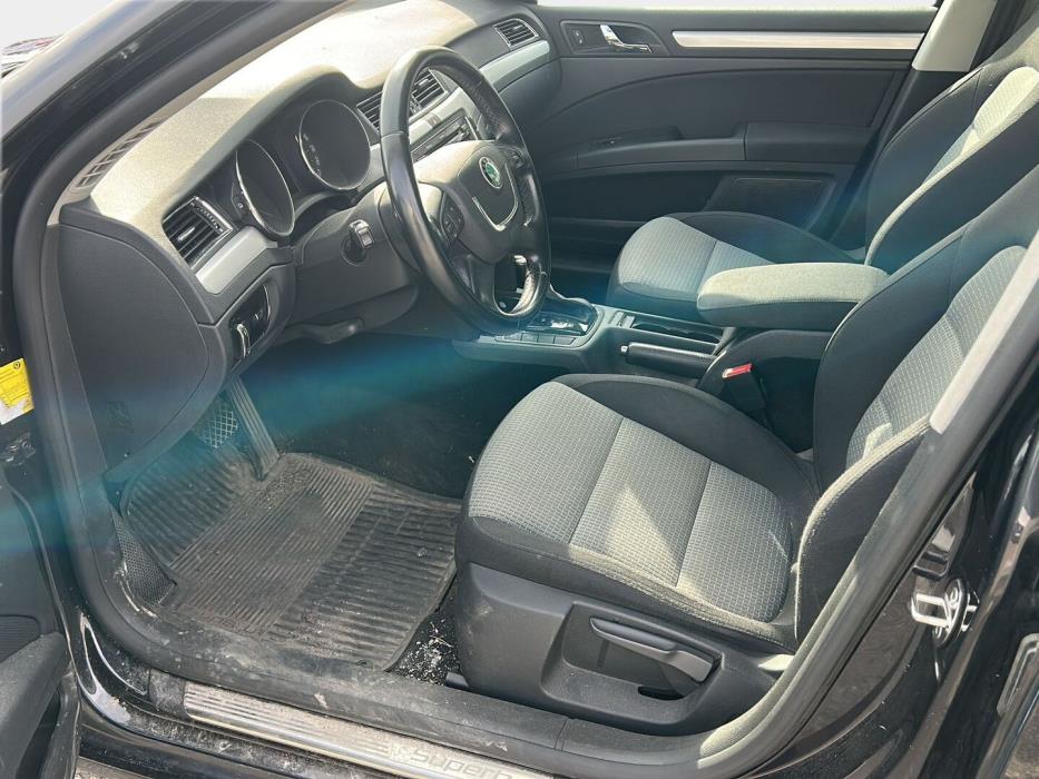 SKODA Superb 2010