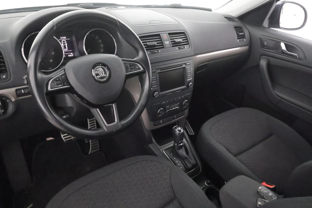 SKODA Yeti 2015