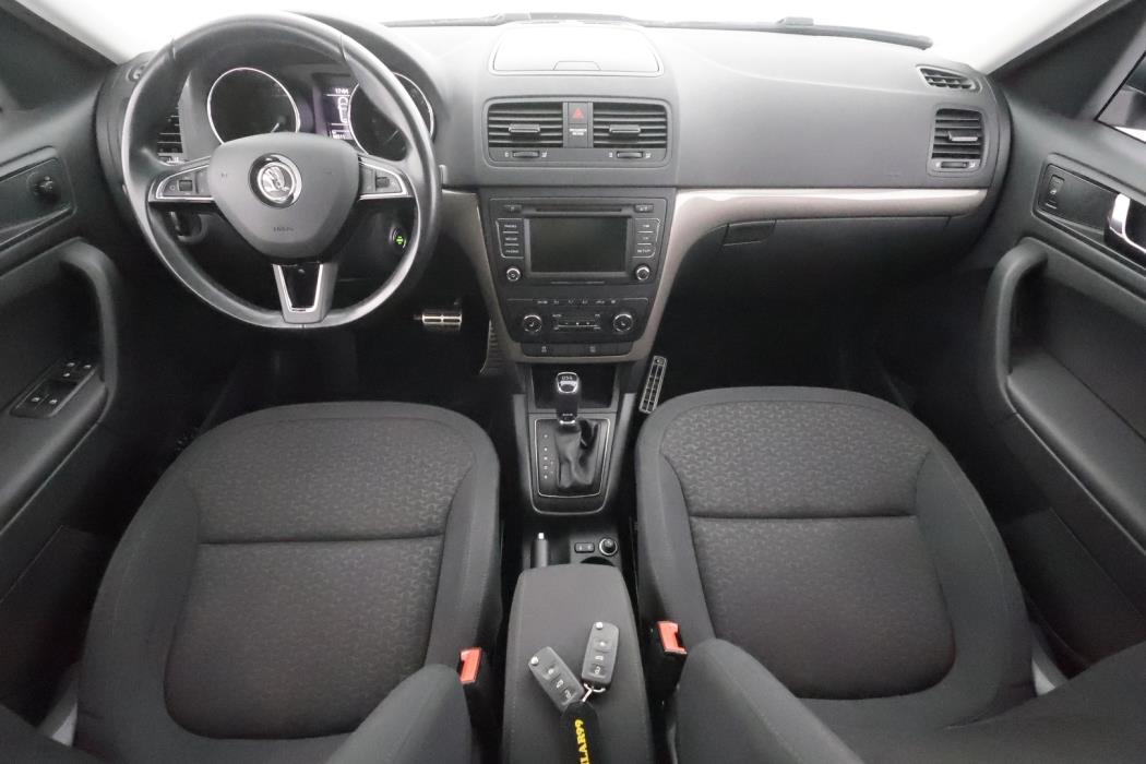 SKODA Yeti 2015