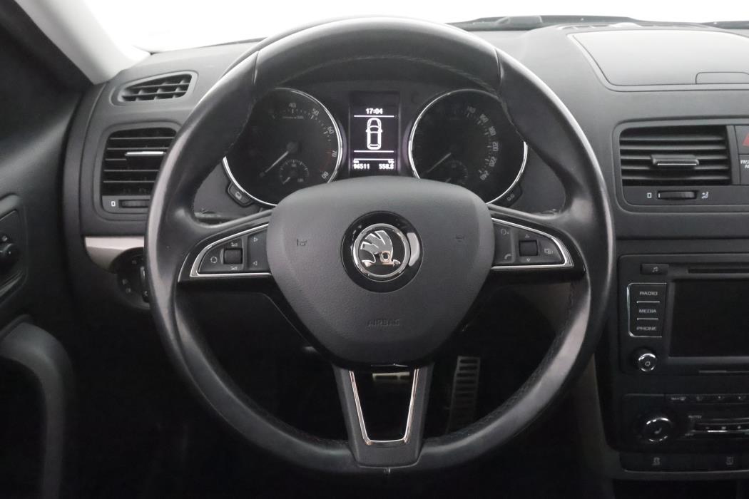 SKODA Yeti 2015