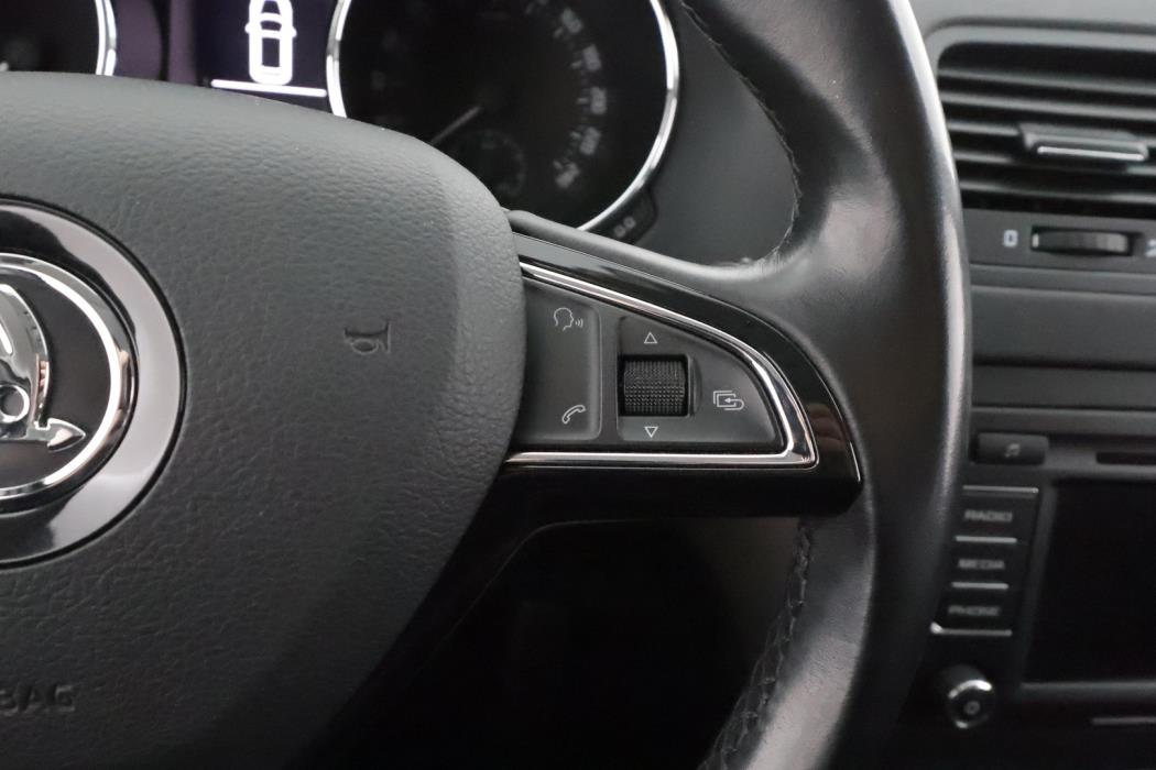 SKODA Yeti 2015