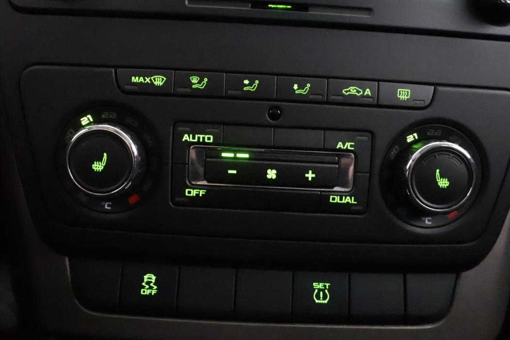 SKODA Yeti 2015