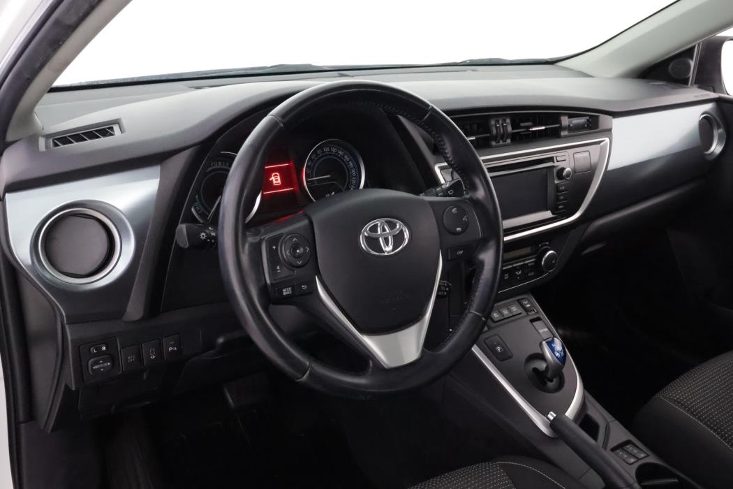 TOYOTA Auris 2014