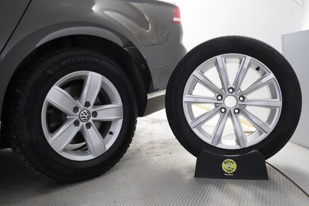 VOLKSWAGEN Passat 2017