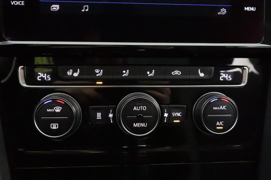 VOLKSWAGEN Golf 2018