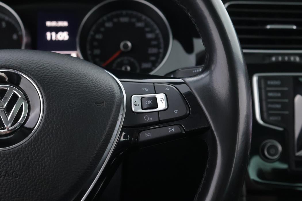 VOLKSWAGEN Golf 2013