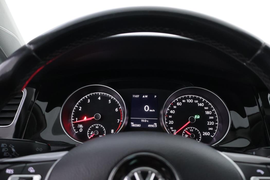 VOLKSWAGEN Golf 2013