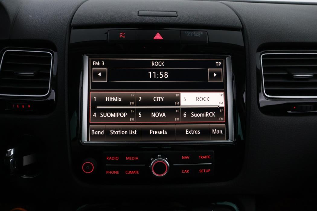 VOLKSWAGEN Touareg 2011