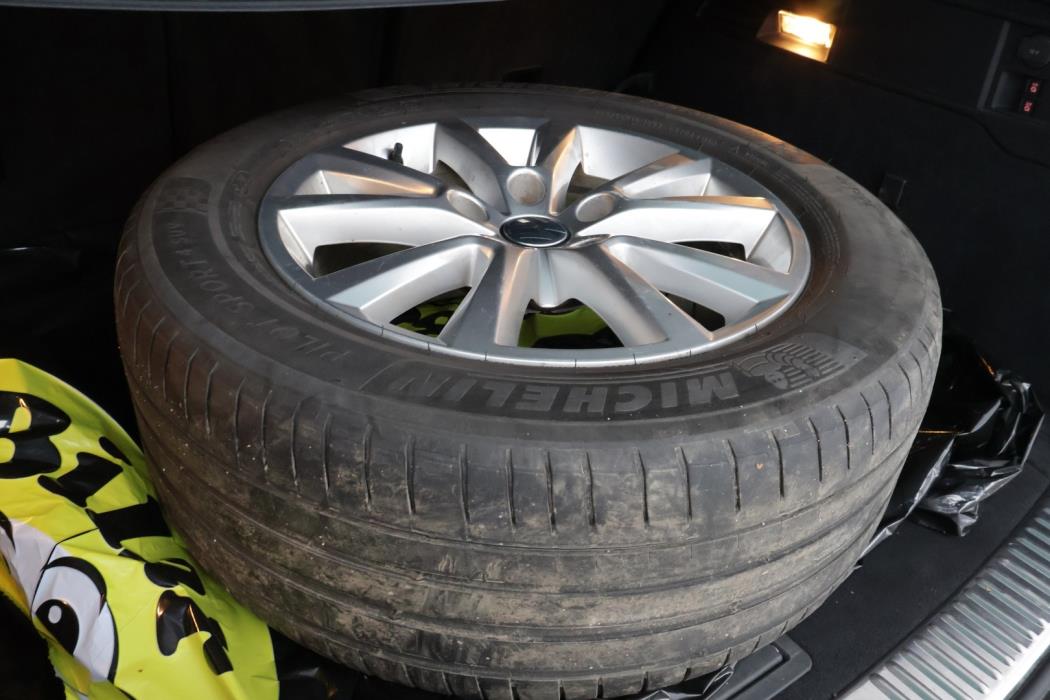 VOLKSWAGEN Touareg 2011