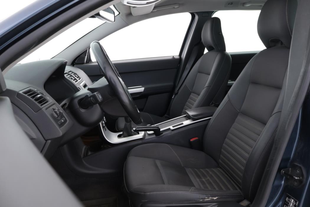 VOLVO V50 2011