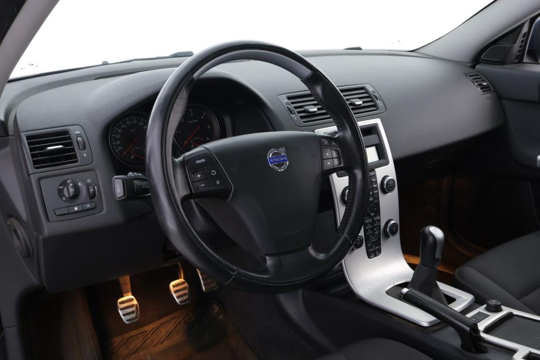 VOLVO V50 2011