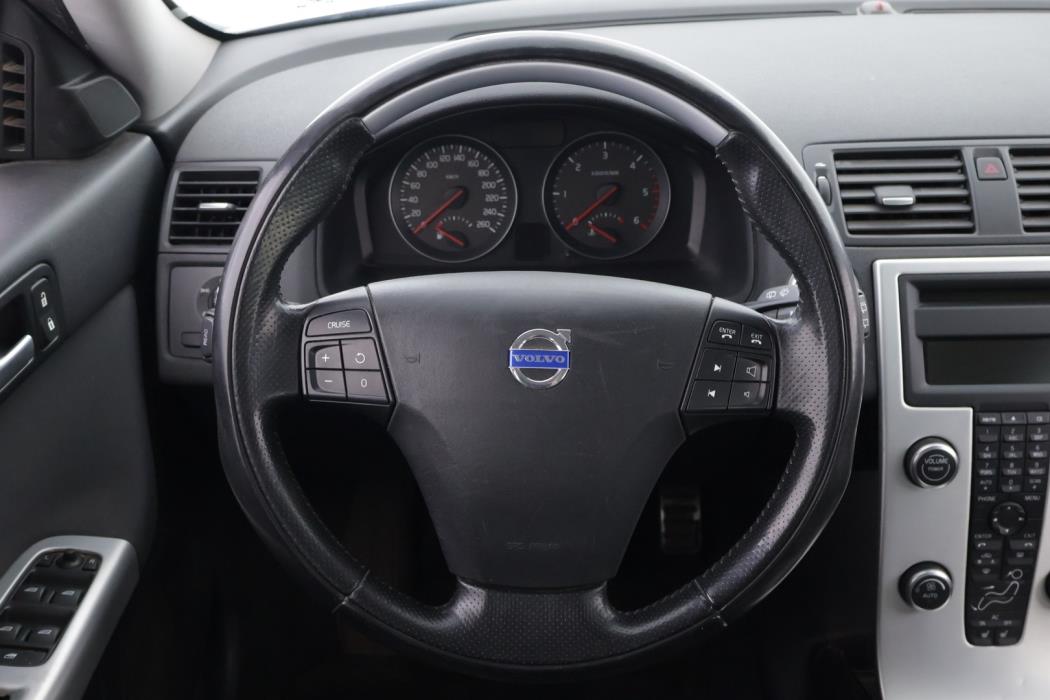 VOLVO V50 2011