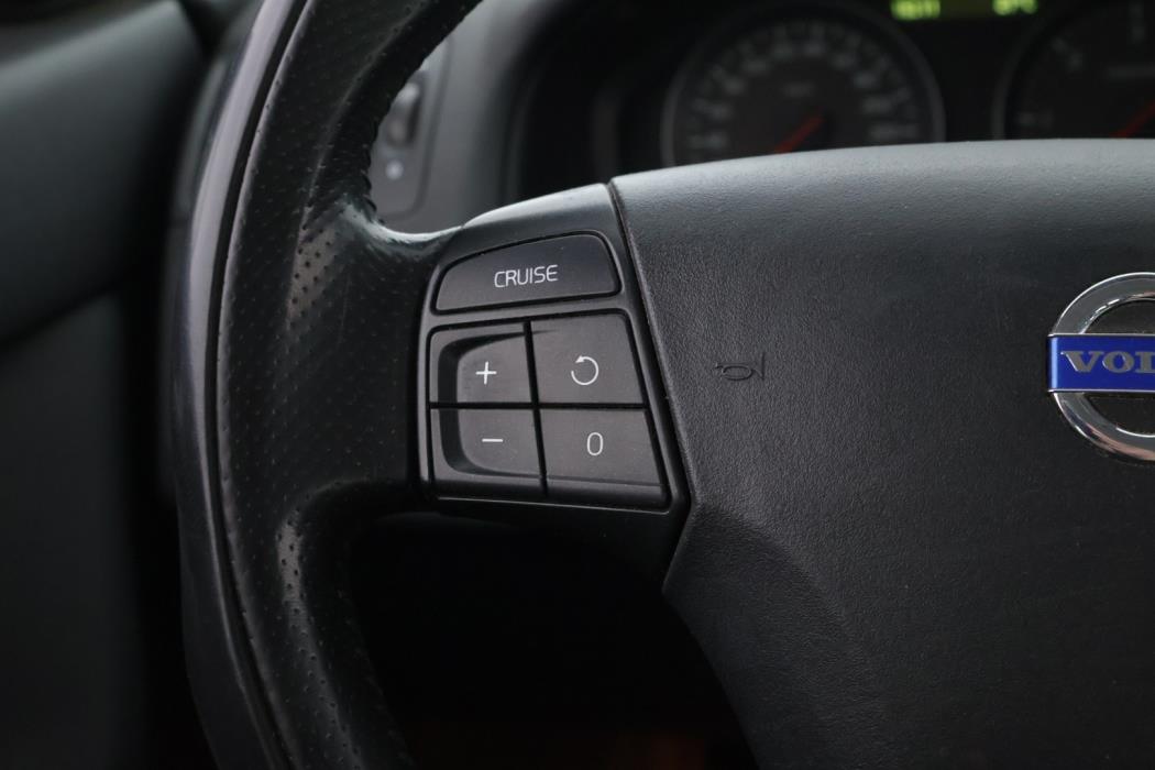 VOLVO V50 2011