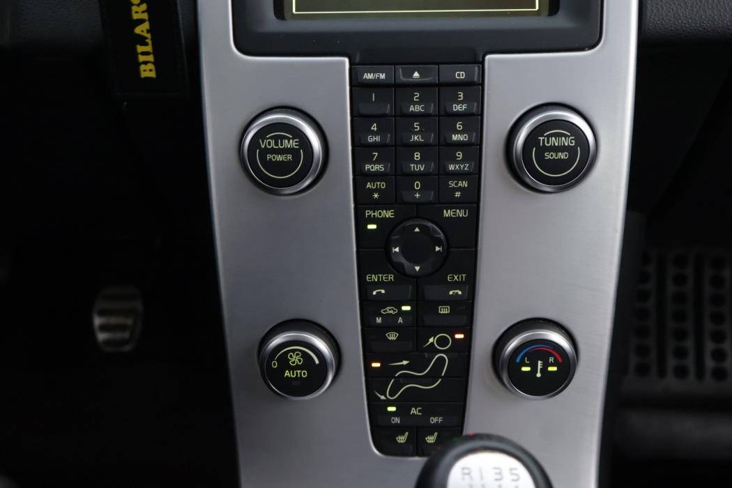 VOLVO V50 2011