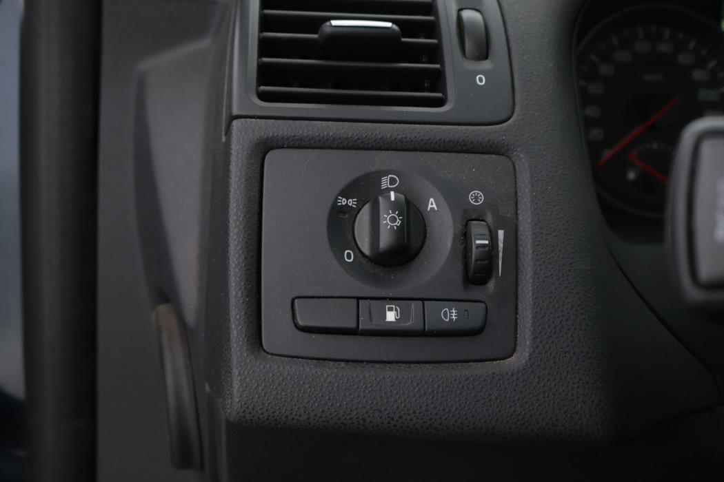 VOLVO V50 2011