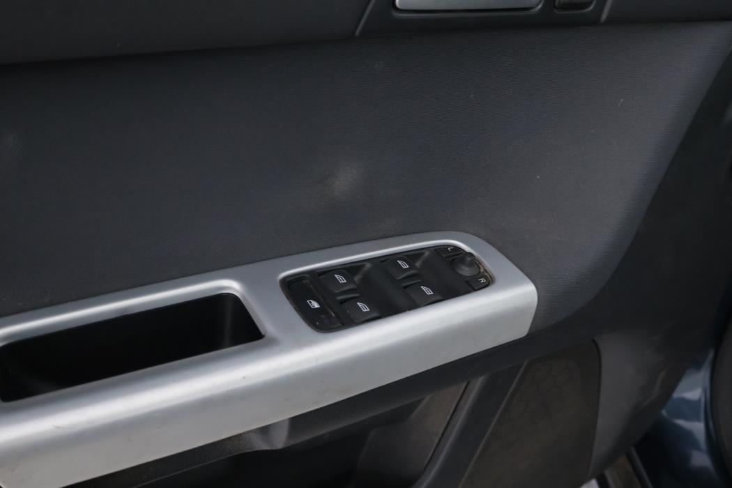 VOLVO V50 2011