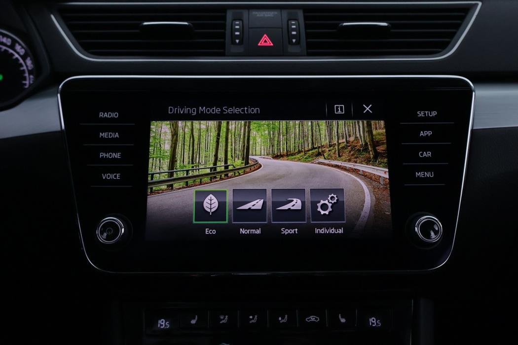 SKODA Superb 2017