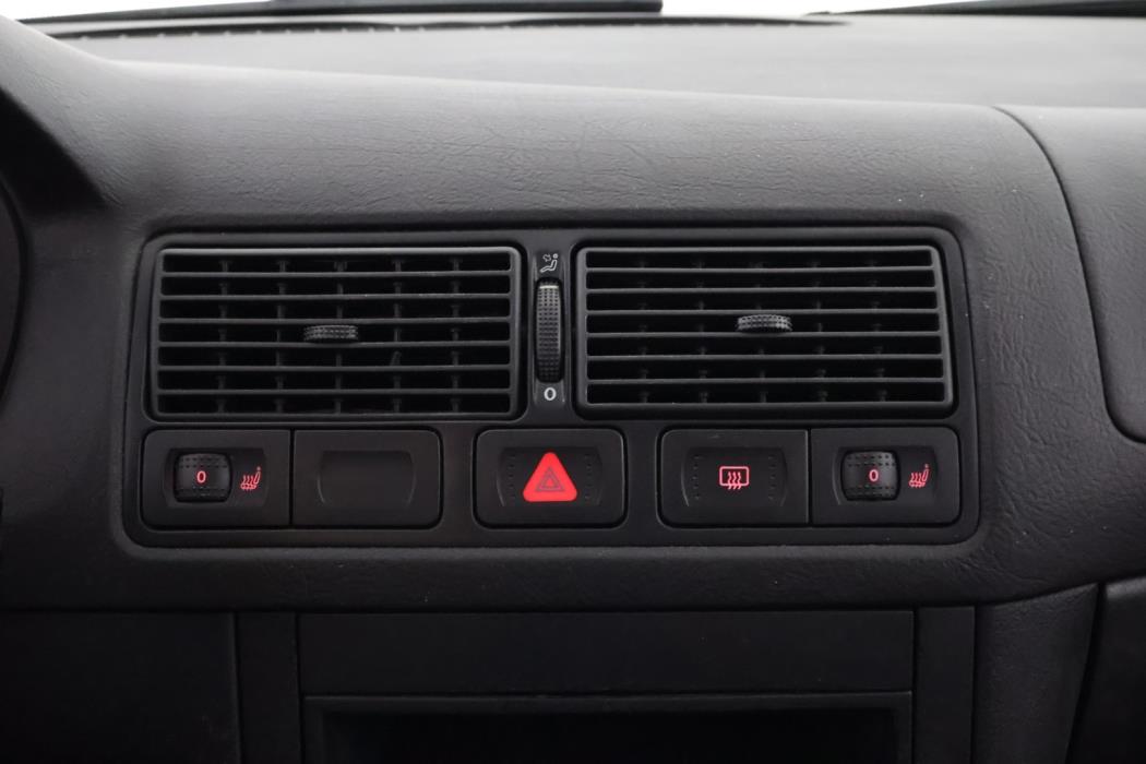 VOLKSWAGEN Golf Variant 2003