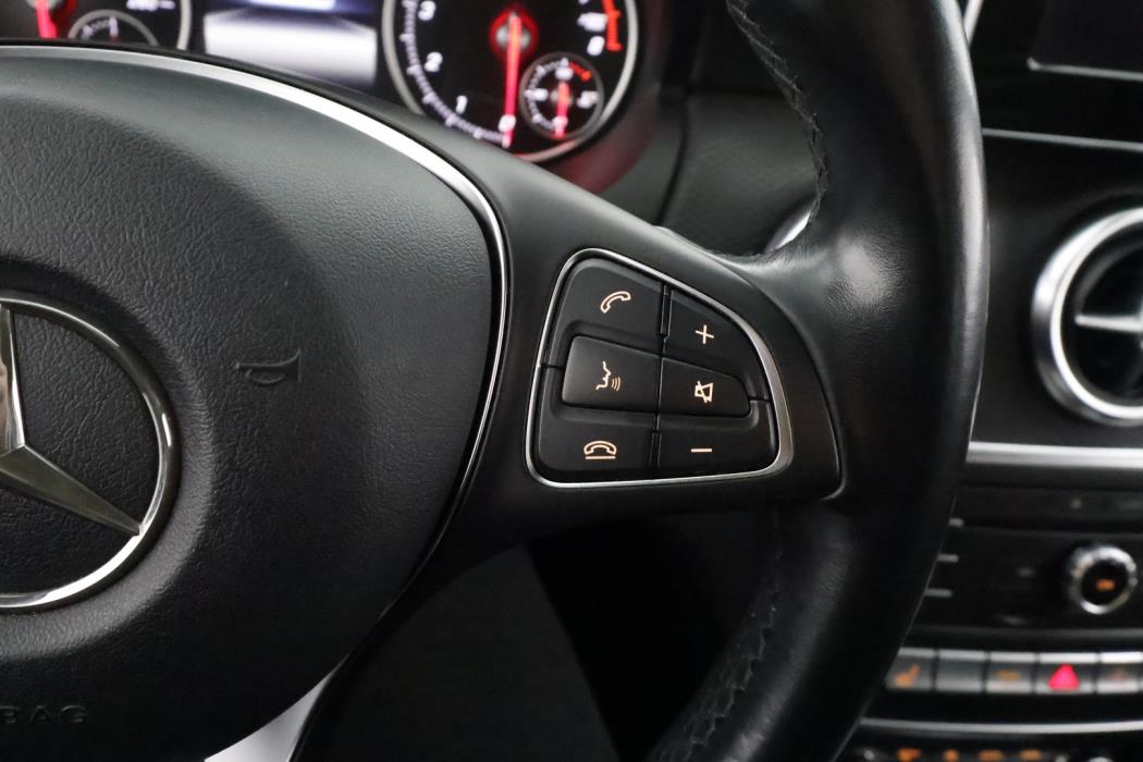 MERCEDES-BENZ A 2016