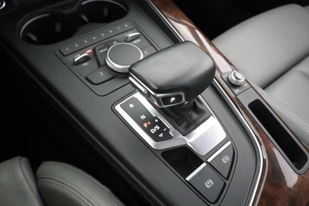 AUDI A4 2016