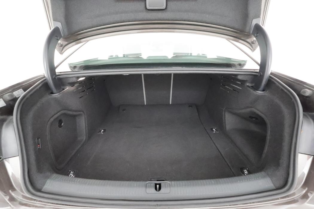 AUDI A4 2016