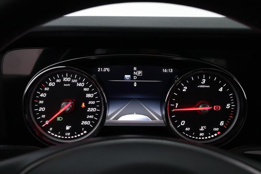 MERCEDES-BENZ E 2017