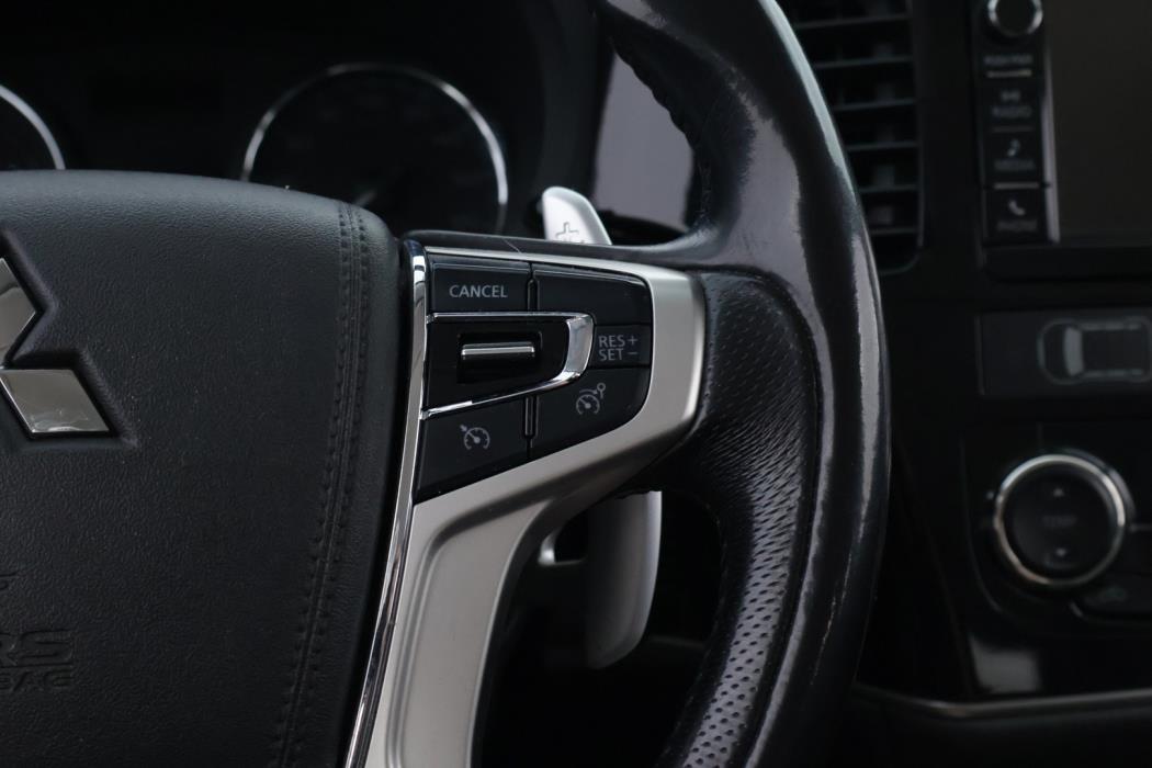 MITSUBISHI OUTLANDER PHEV 2016