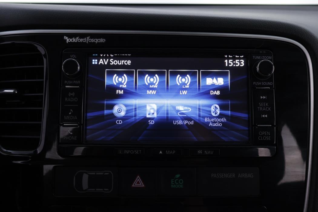 MITSUBISHI OUTLANDER PHEV 2016