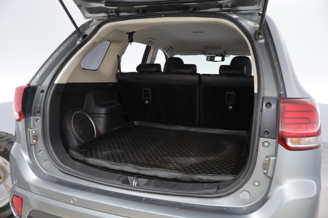 MITSUBISHI OUTLANDER PHEV 2016