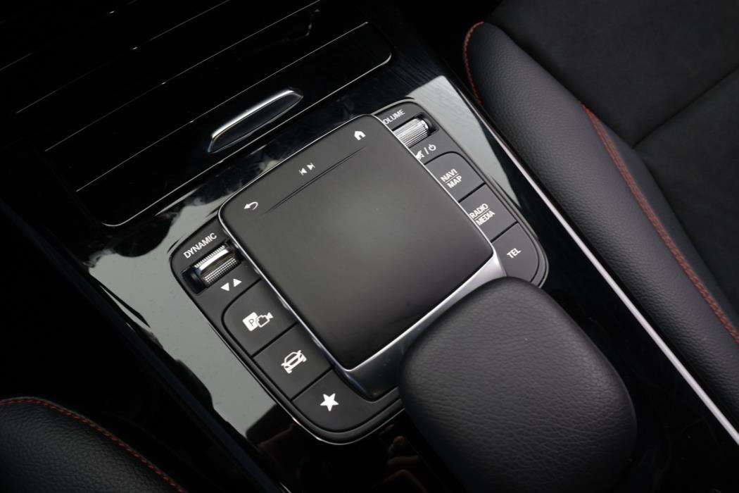 MERCEDES-BENZ CLA 2020