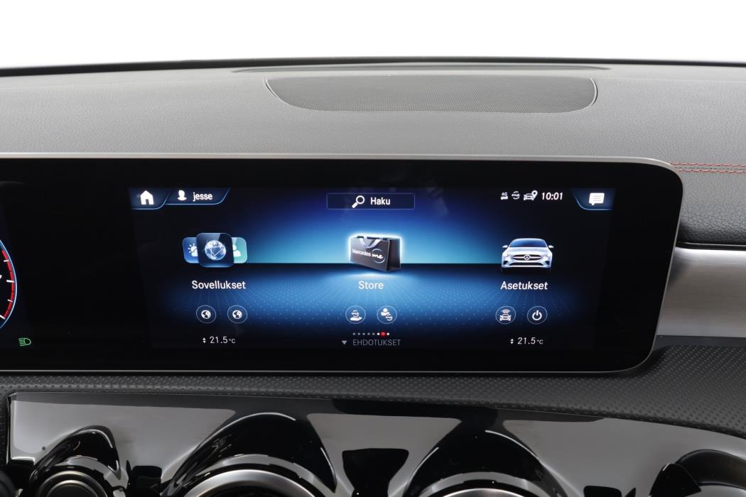 MERCEDES-BENZ CLA 2020