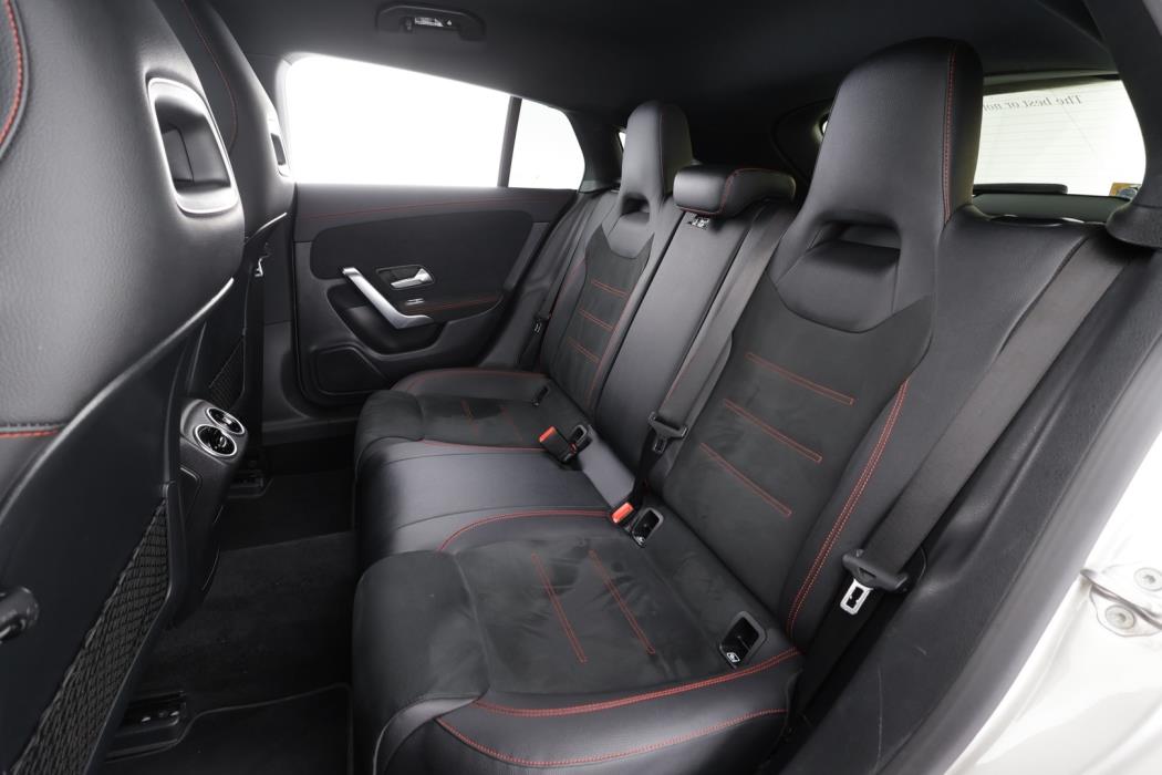 MERCEDES-BENZ CLA 2020