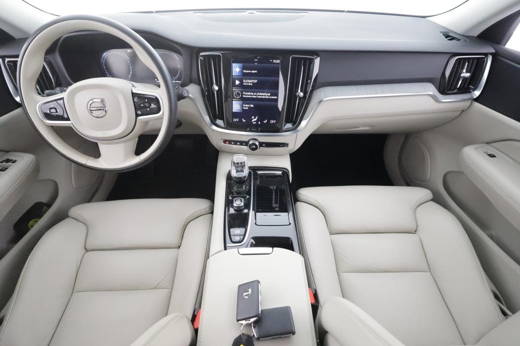 VOLVO V60 2022