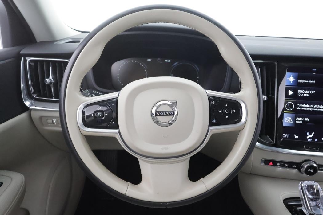 VOLVO V60 2022
