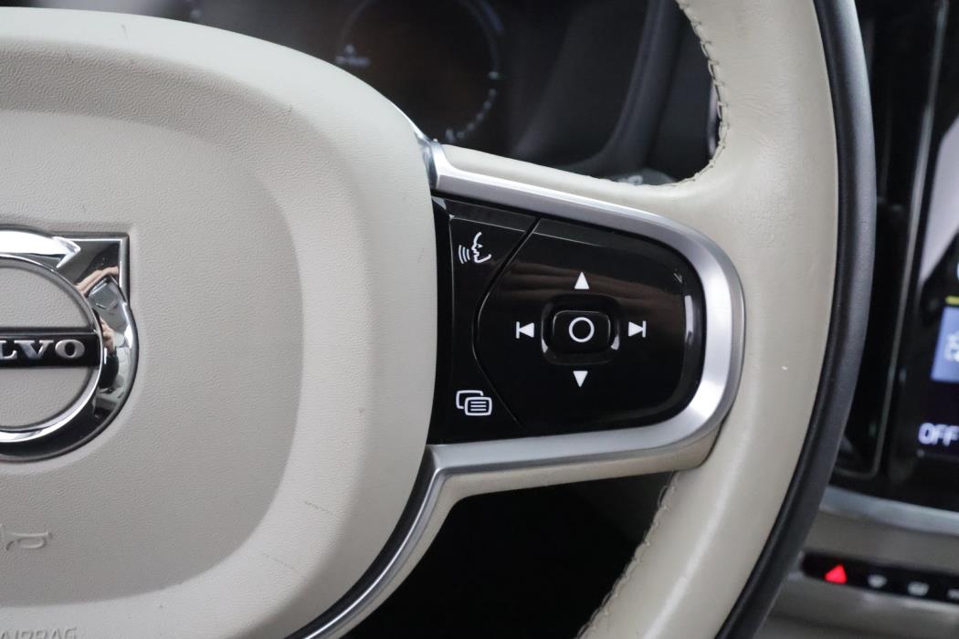 VOLVO V60 2022