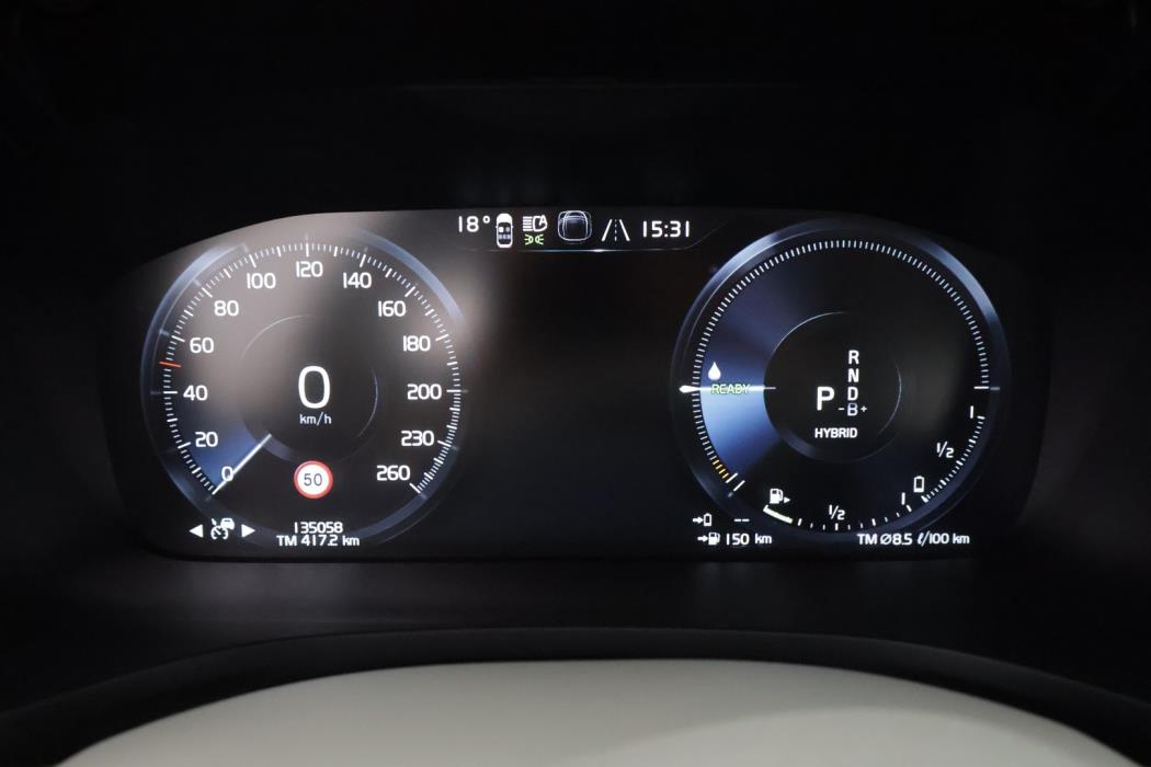 VOLVO V60 2022