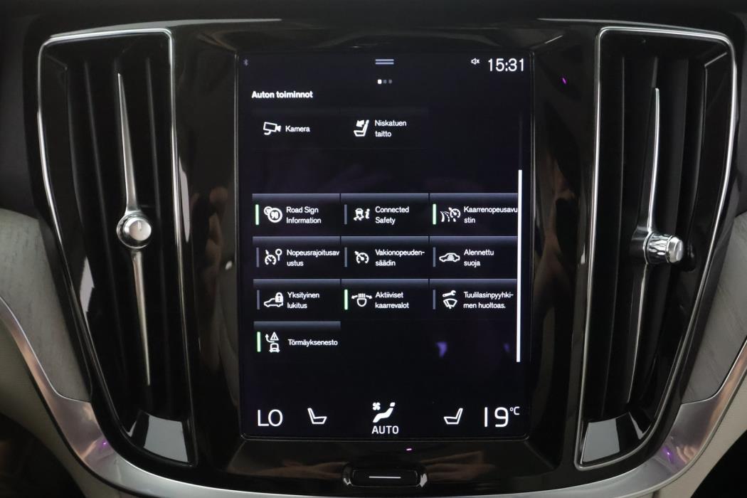 VOLVO V60 2022
