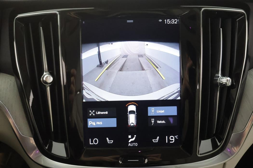 VOLVO V60 2022