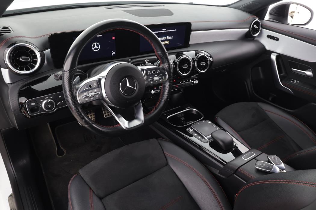 MERCEDES-BENZ CLA 2022