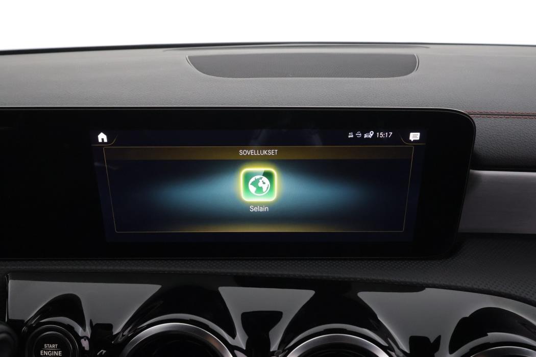 MERCEDES-BENZ CLA 2022