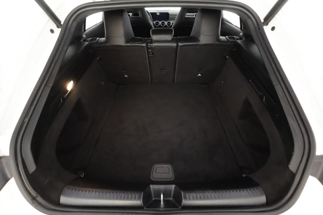 MERCEDES-BENZ CLA 2022