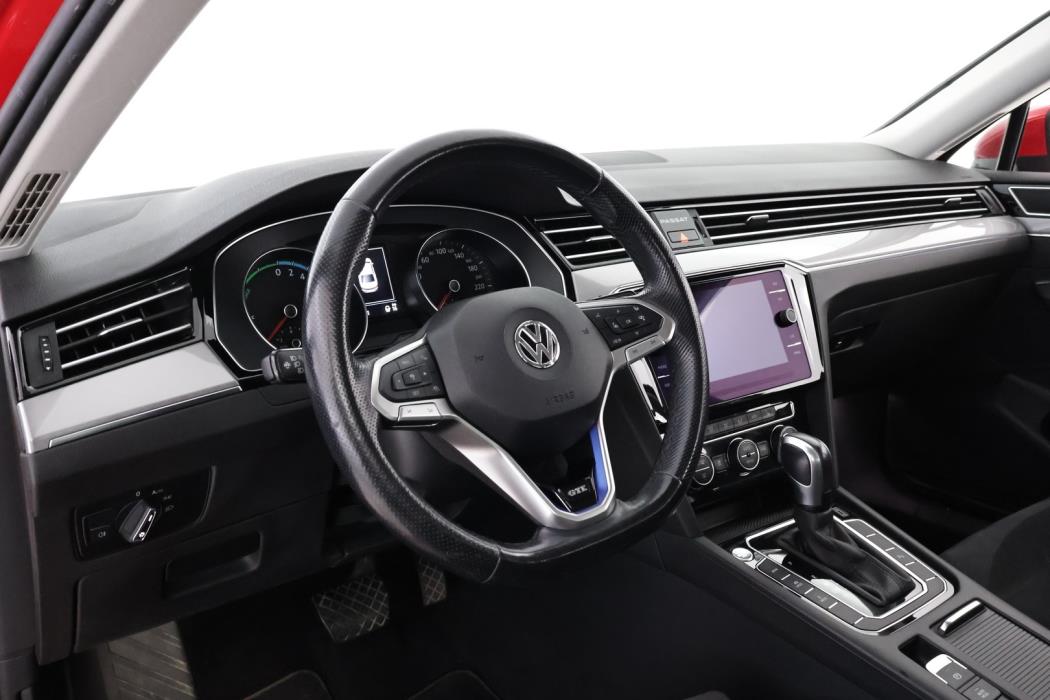 VOLKSWAGEN PASSAT 2020
