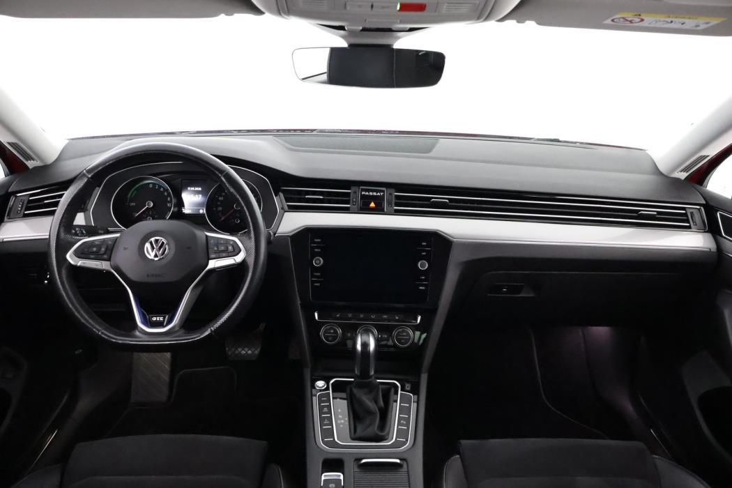VOLKSWAGEN PASSAT 2020