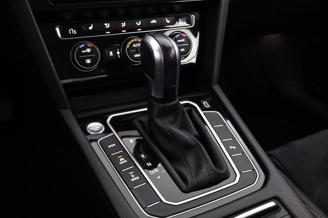 VOLKSWAGEN PASSAT 2020