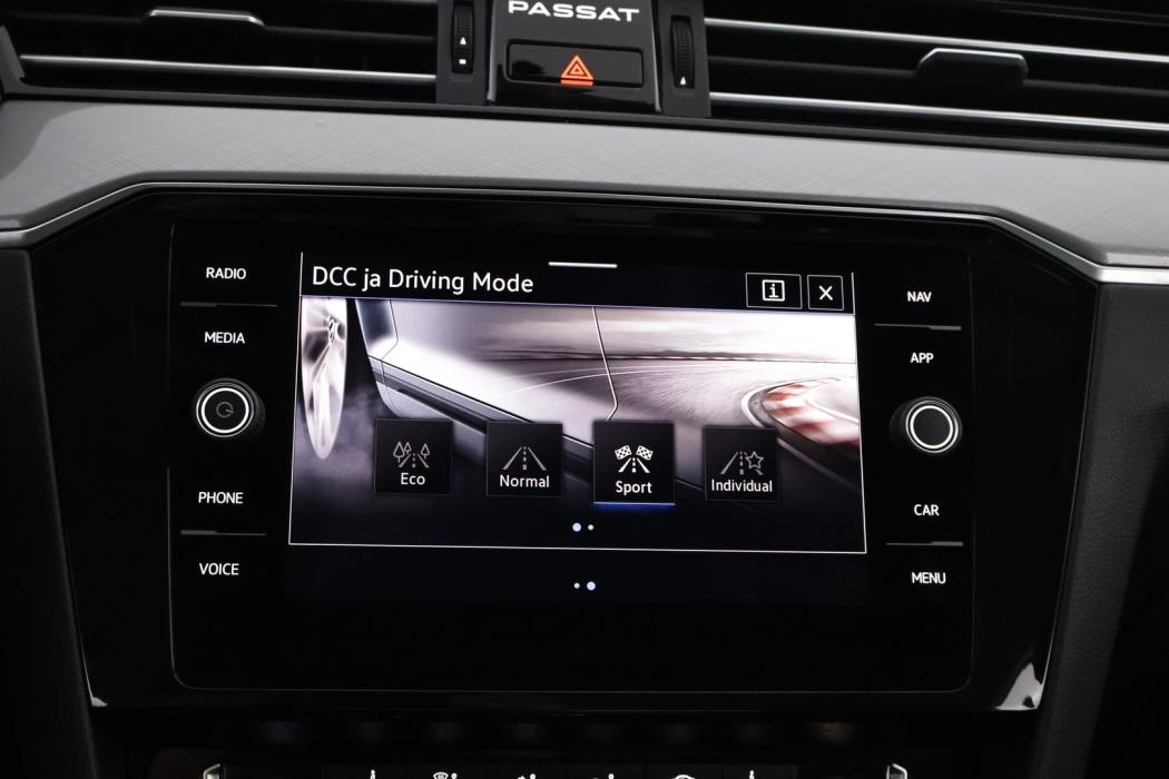 VOLKSWAGEN PASSAT 2020