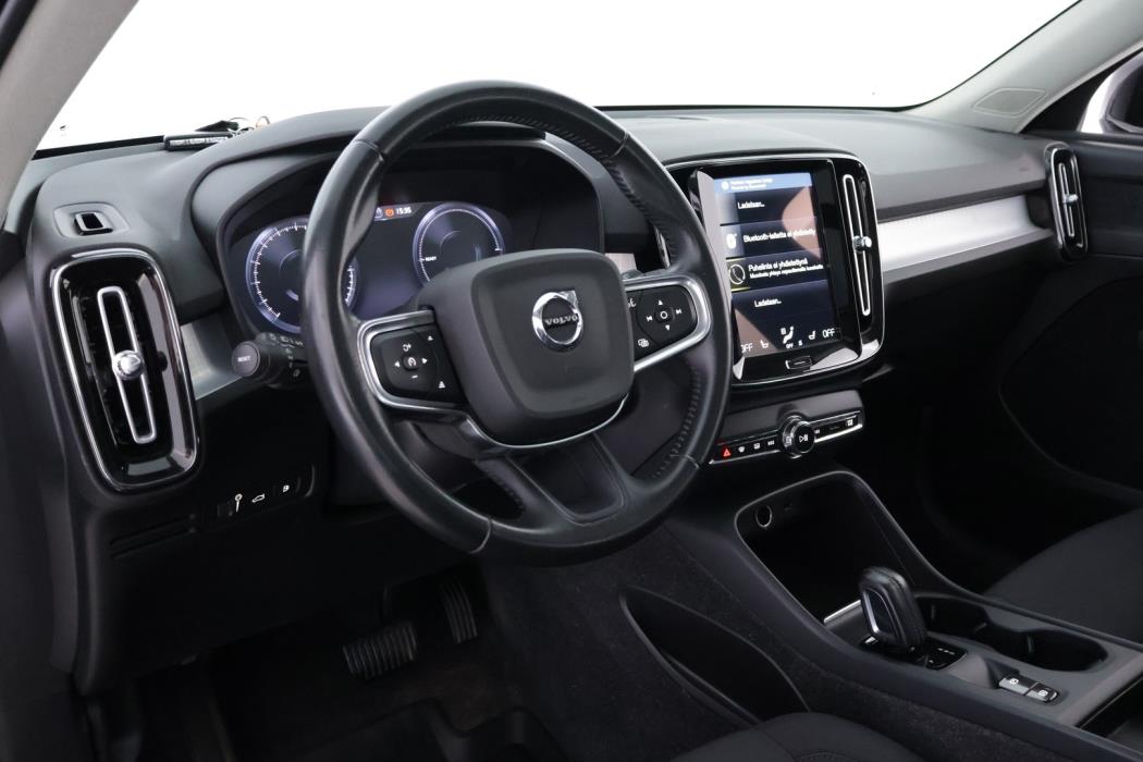VOLVO XC40 2021