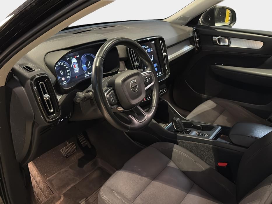 VOLVO XC40 2021