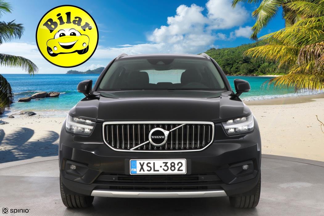 VOLVO XC40 2021