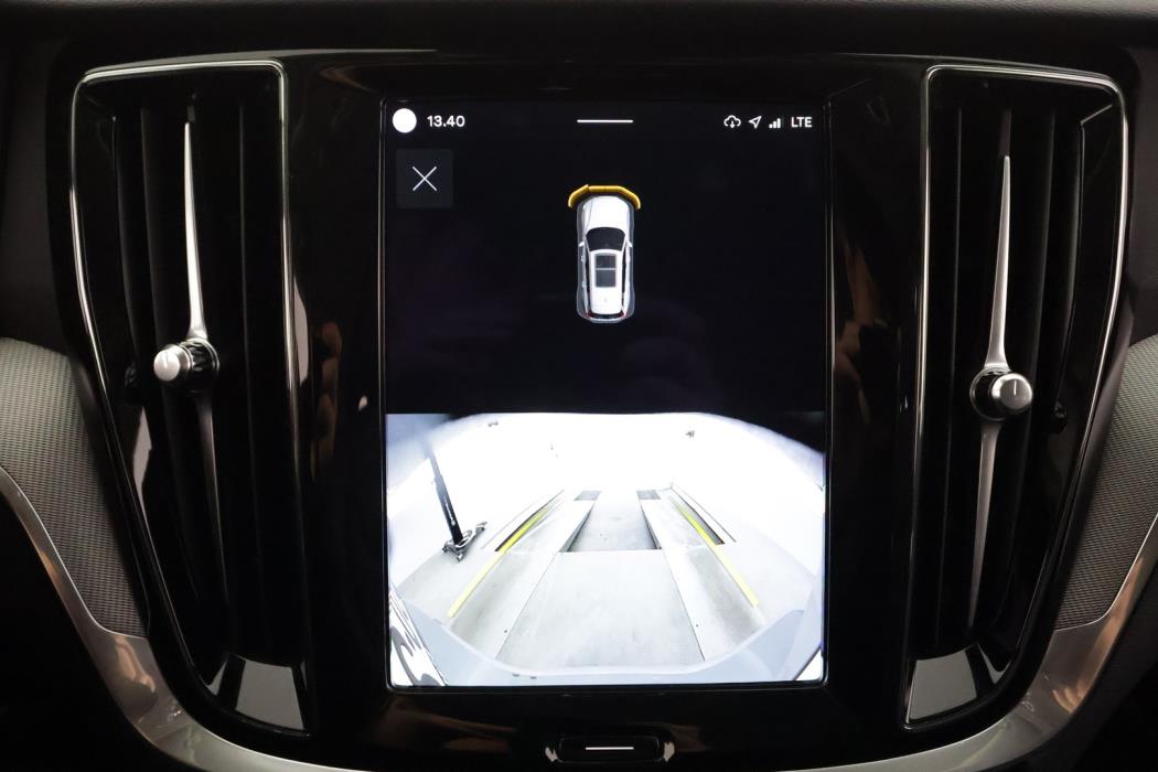 VOLVO V60 2024