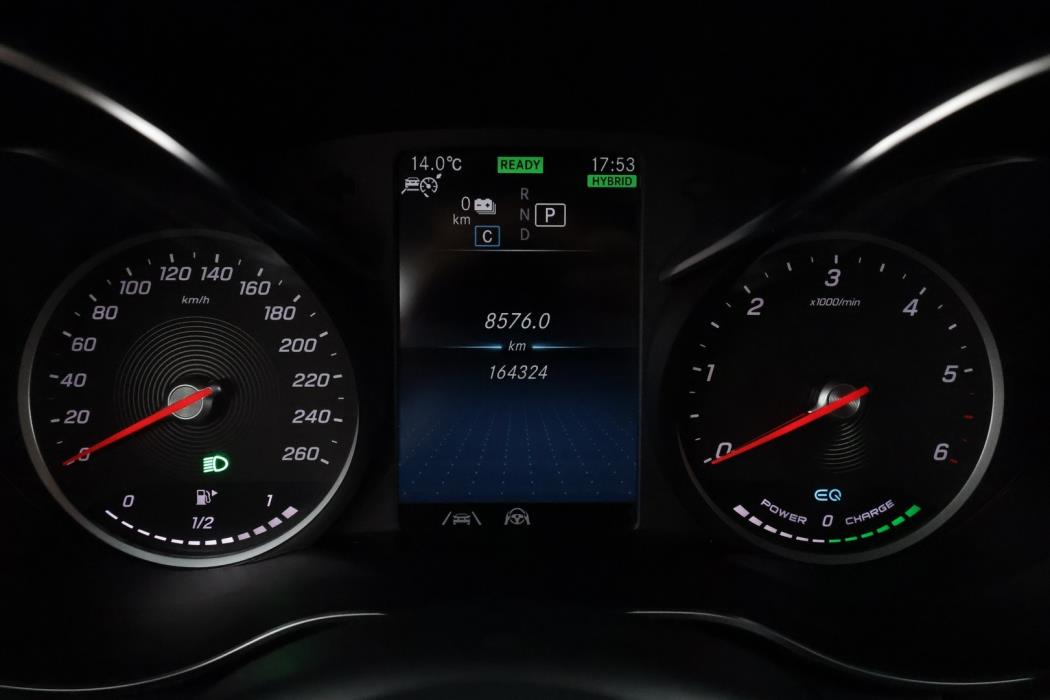 MERCEDES-BENZ C 2020